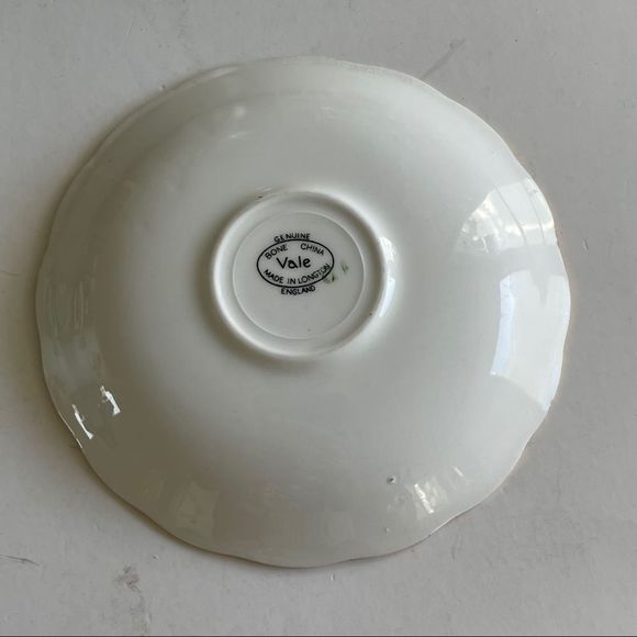 Vtg Vale Bone China Tea cups & Saucer - Picture 4 of 5